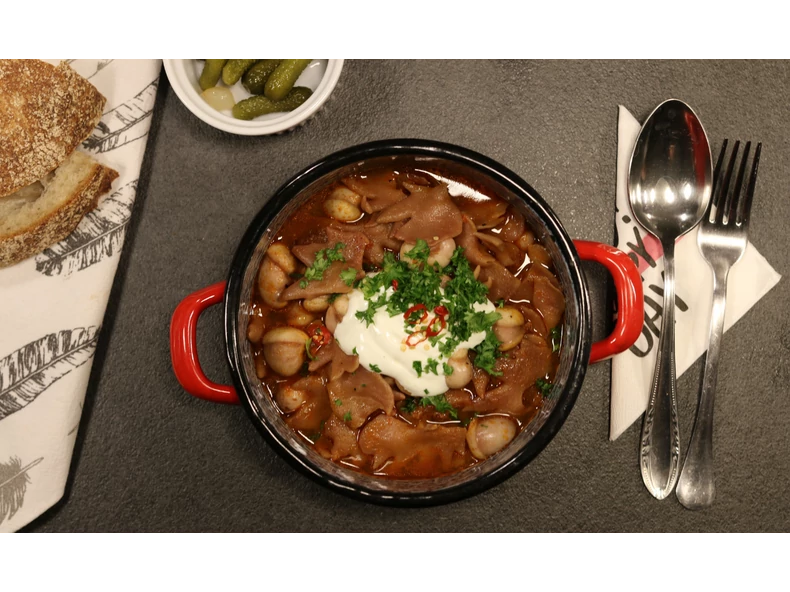 Kakastöke pörkölt taréjjal