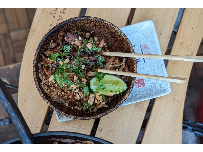 Távol-keleti kacsás tészta