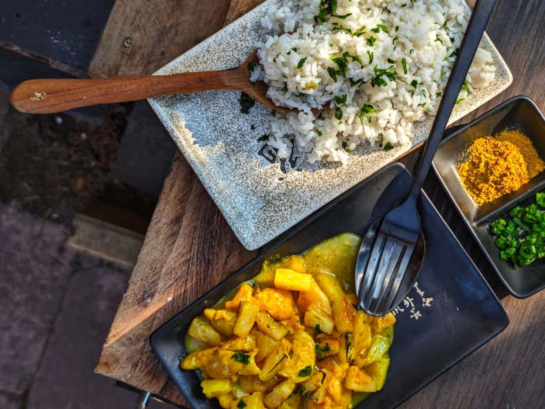 Ananászos csirke, korianderes jázmin rizzsel