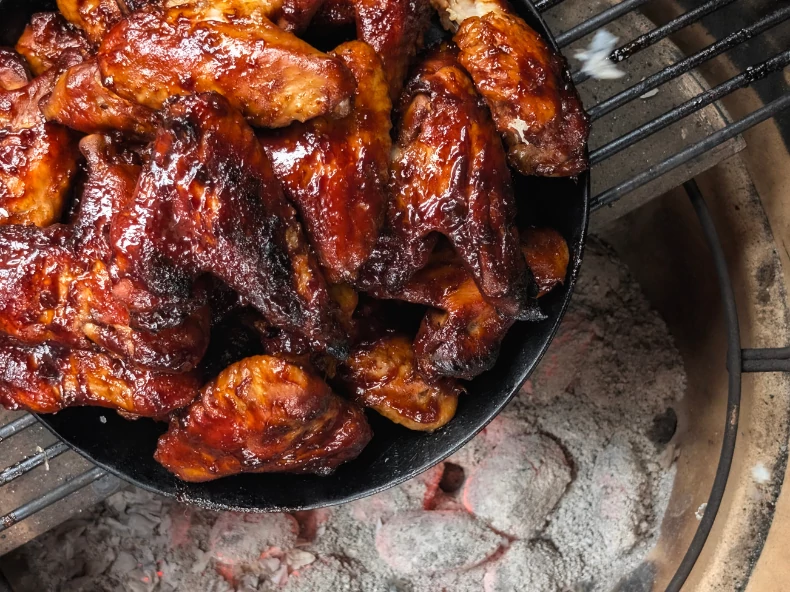 Grill csirkeszárny Kamado4u kerámia grillen