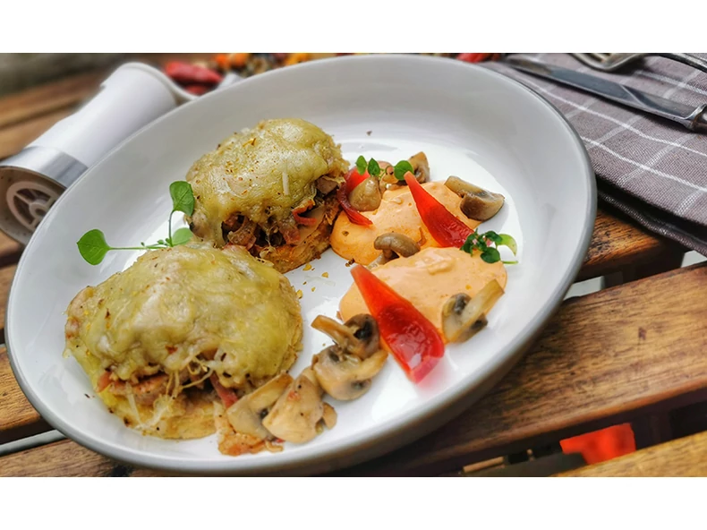 Tócsni, szűzpecsenyés raguval