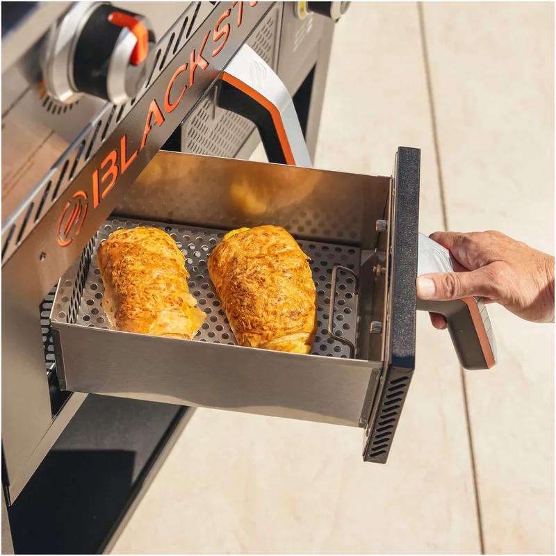 Blackstone 28&quot;-os gázgrill Airfryer-rel