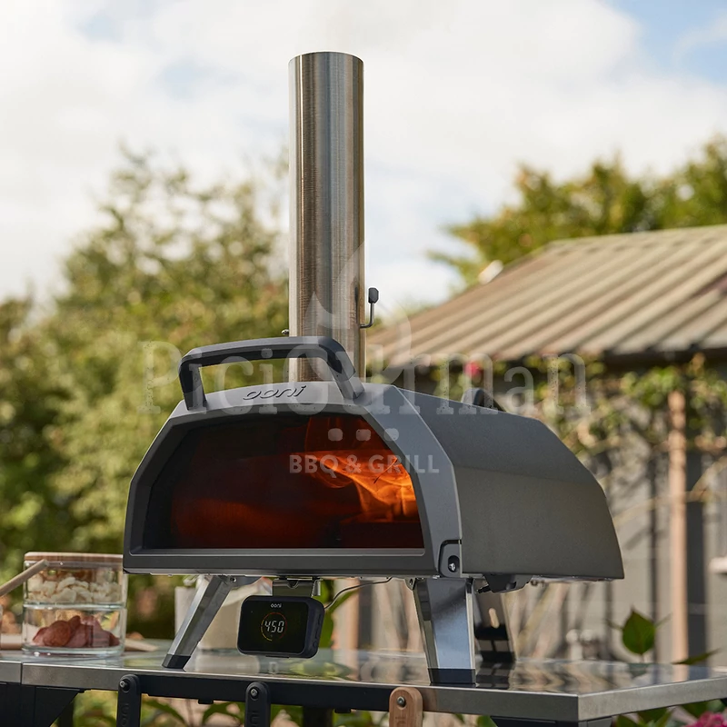 Ooni Karu 2 Pro multi-fuel pizzasütő