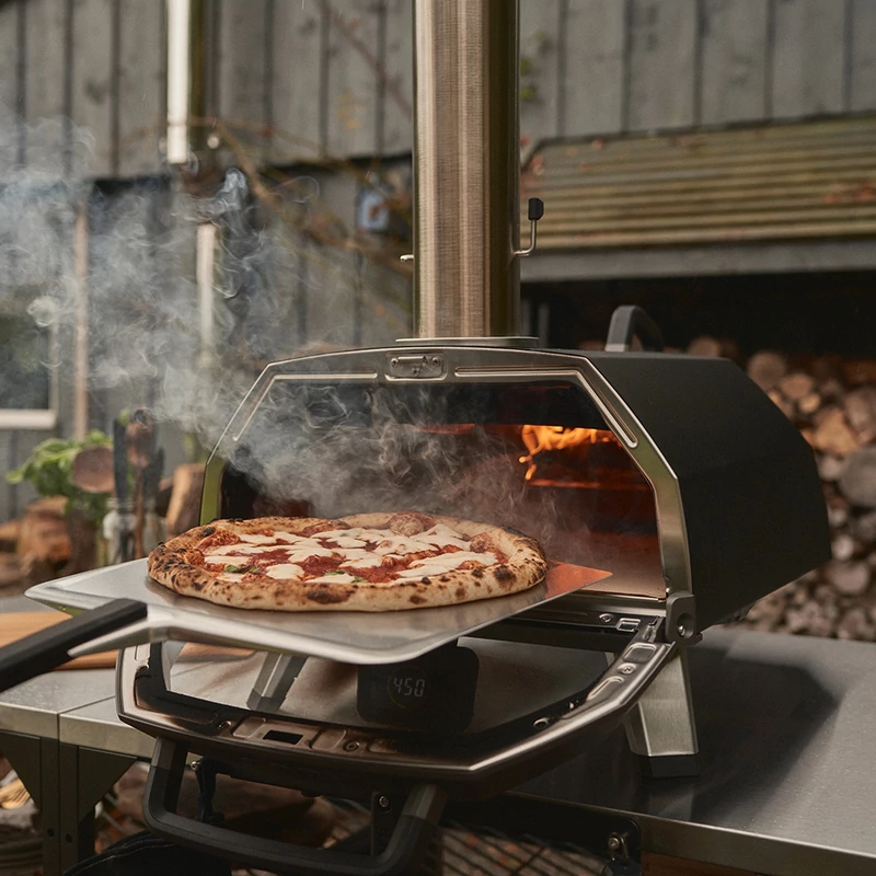 Ooni Karu 2 Pro multi-fuel pizzasütő