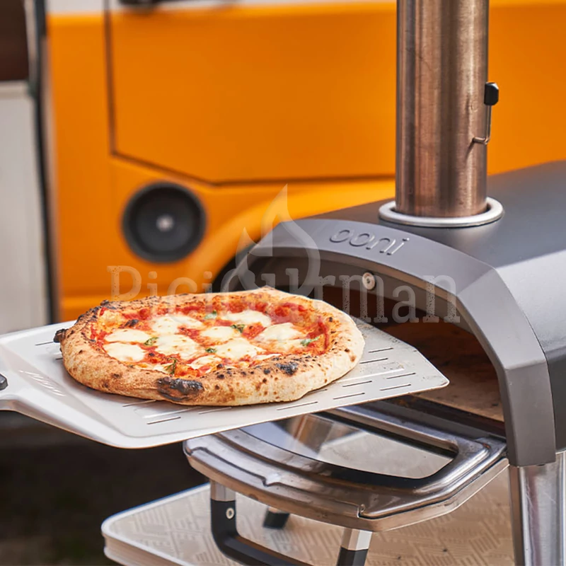 Ooni Karu 2 multi-fuel pizza sütő