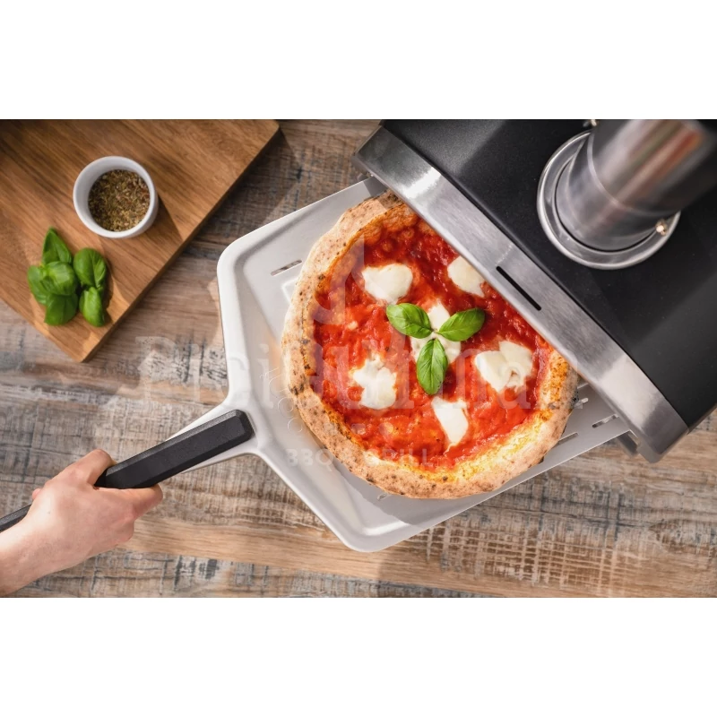 Ooni Fyra 12 pelletes pizza kemence