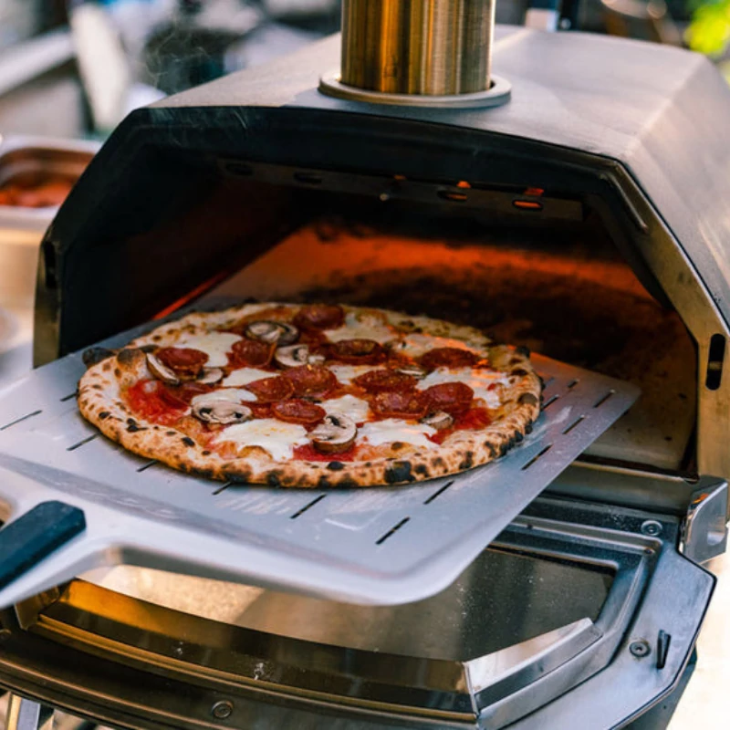 Ooni Karu 16 vegyes tüzelésű pizza kemence