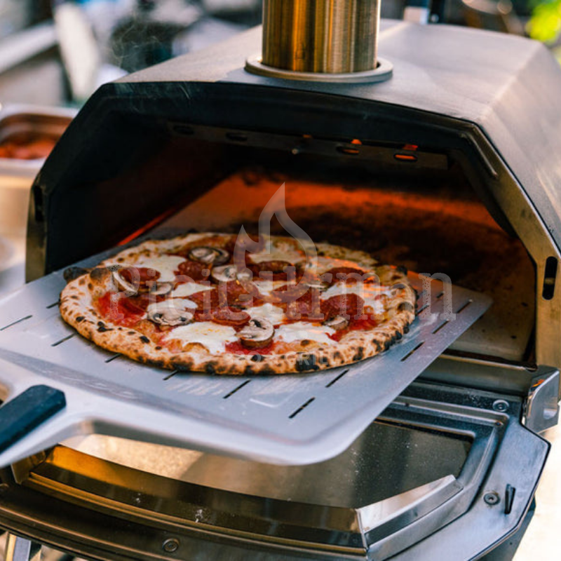 Ooni Karu 16 vegyes tüzelésű pizza kemence
