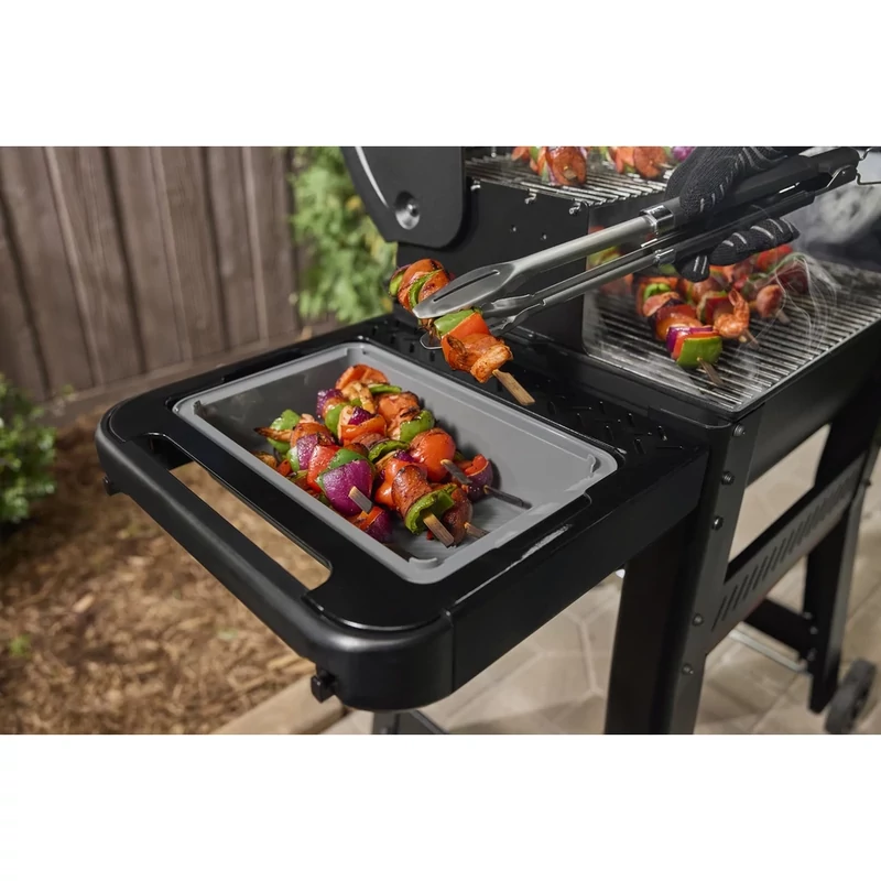 Weber Smoque 500 pellet grill